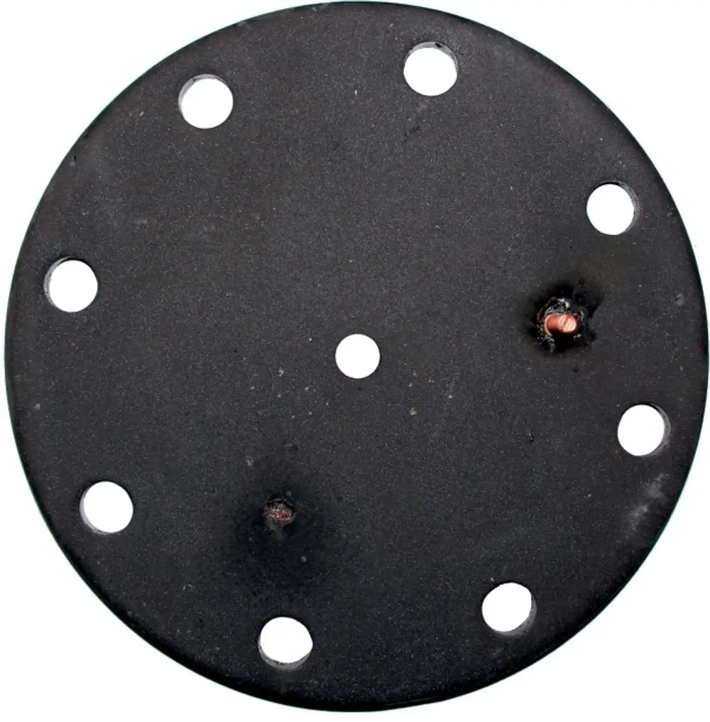 Schwarze, runde Dichtung mit mehreren Löchern und zentralem Loch, möglicherweise für Handlochdeckel. Produkt von Wolf, geeignet für spezifische Anwendungen.